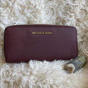 Michael kors wallet